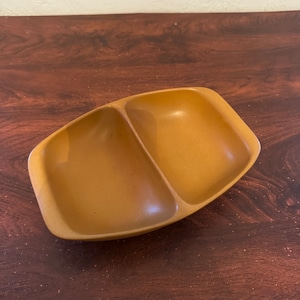 Vintage Bennington Pottery Tawny Gold Mustard Yellow Divided Serving Dish 9.5” Long David Gil/ Yusuke Aida Era