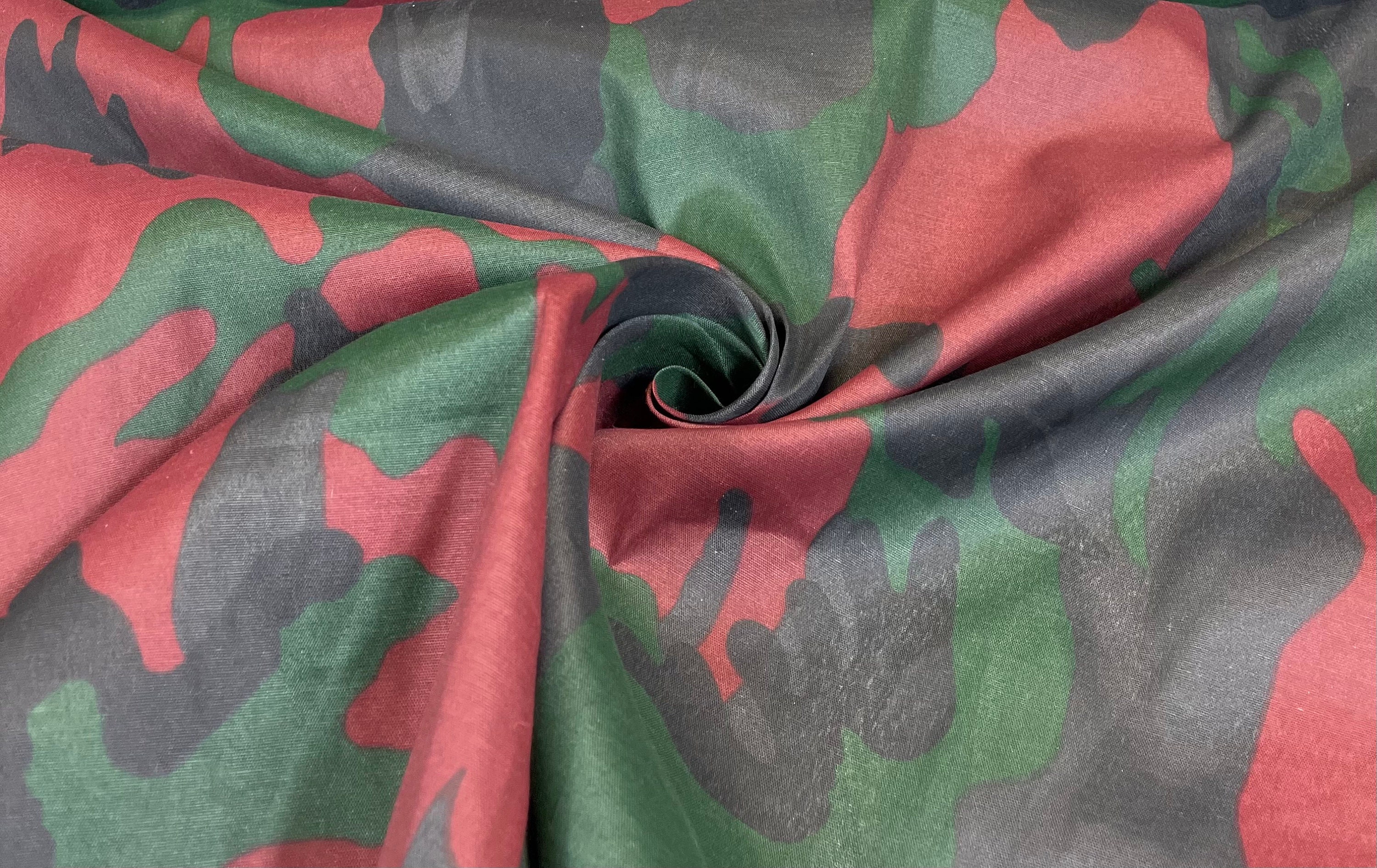 Red Green Urban Camo Print Quilt Fabric Craft Apparel Upholstery 45W 9957R