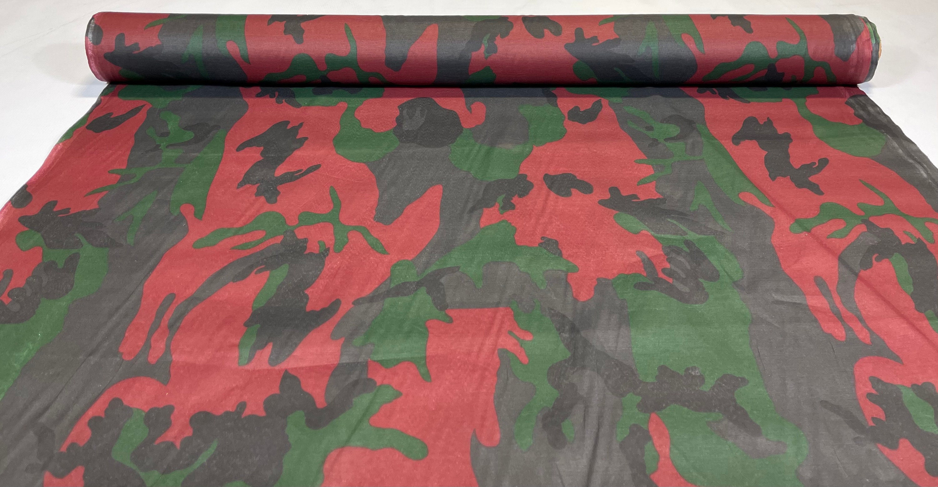 Red Green Urban Camo Print Quilt Fabric Craft Apparel Upholstery 45W 9957R