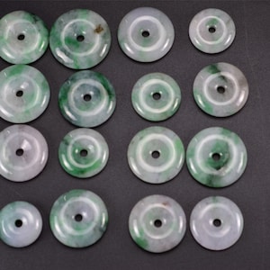 Green lavender Jadeite donut Pendant Necklace 06032029 Clearance sale !