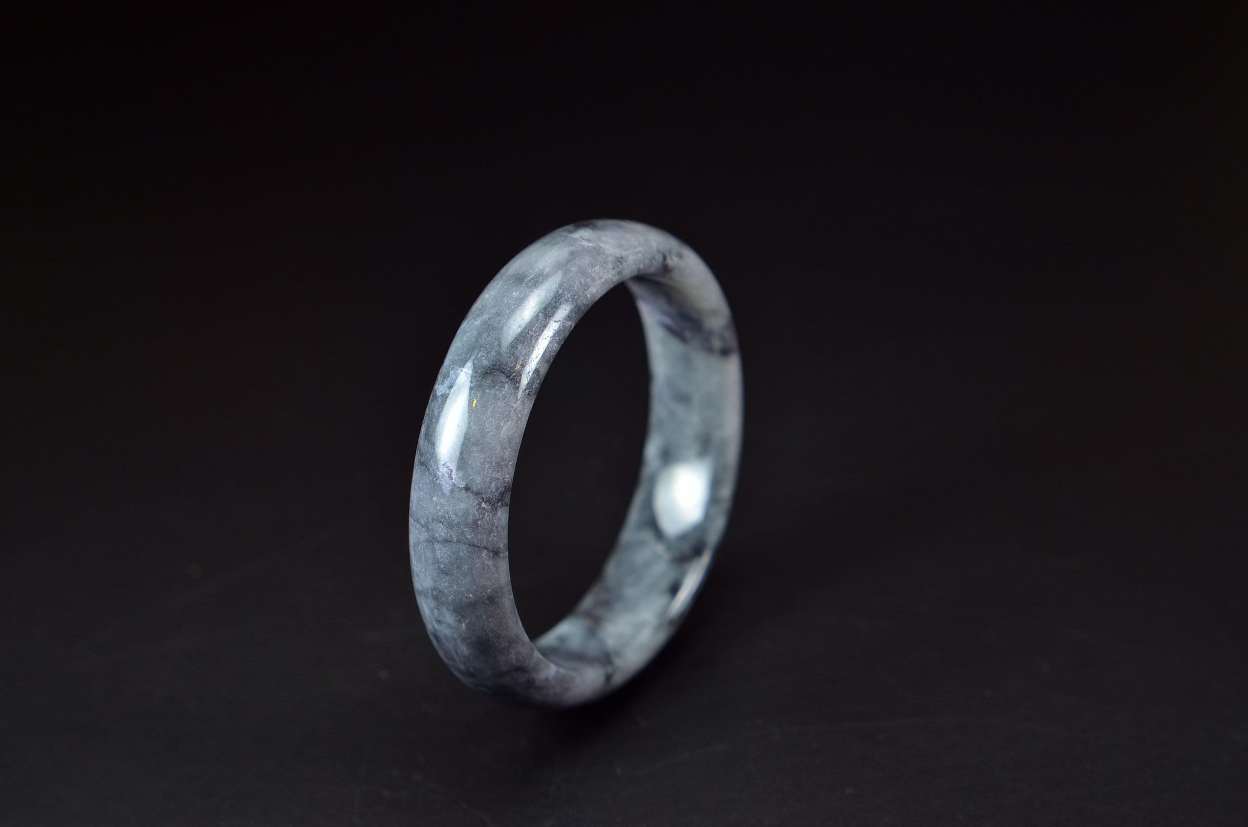 黒(灰)翡翠バングル　58.8 天然黒翡翠バングル 58 mm 20052062 - Etsy 日本