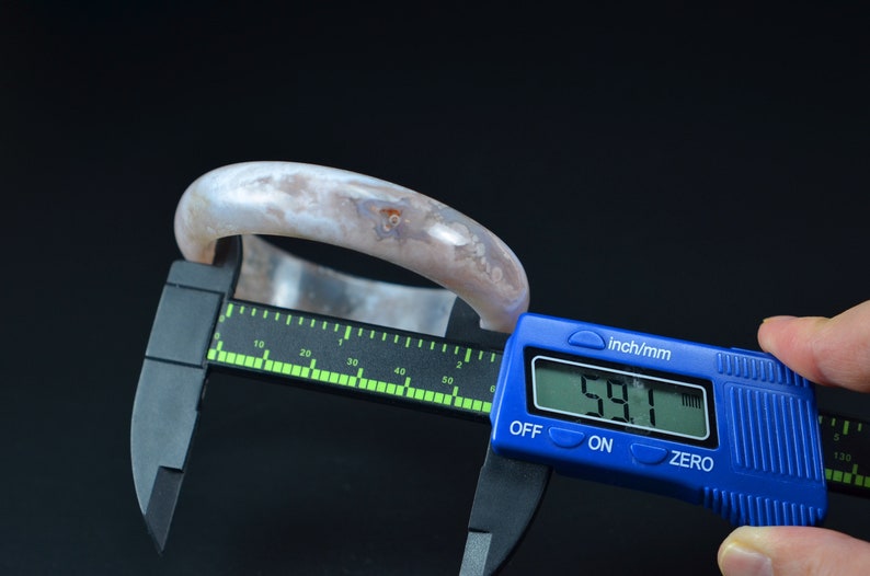 Sakura Agate Bangle Bracelet 58mm 20052016