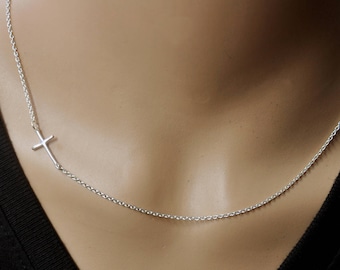 Kruis ketting, sierlijke kruis ketting in goud of zilver, eenvoudige kruis ketting, Sterling Zilveren Kruis hanger ketting, kerstcadeau
