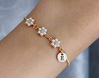 Cadeau personnalisé de bracelet de fille de fleur, cadeau de demoiselle d'honneur junior, bracelet de mini fleur de perle, cadeau de meilleurs amis d'amitié 2/3/4, cadeau de soeur