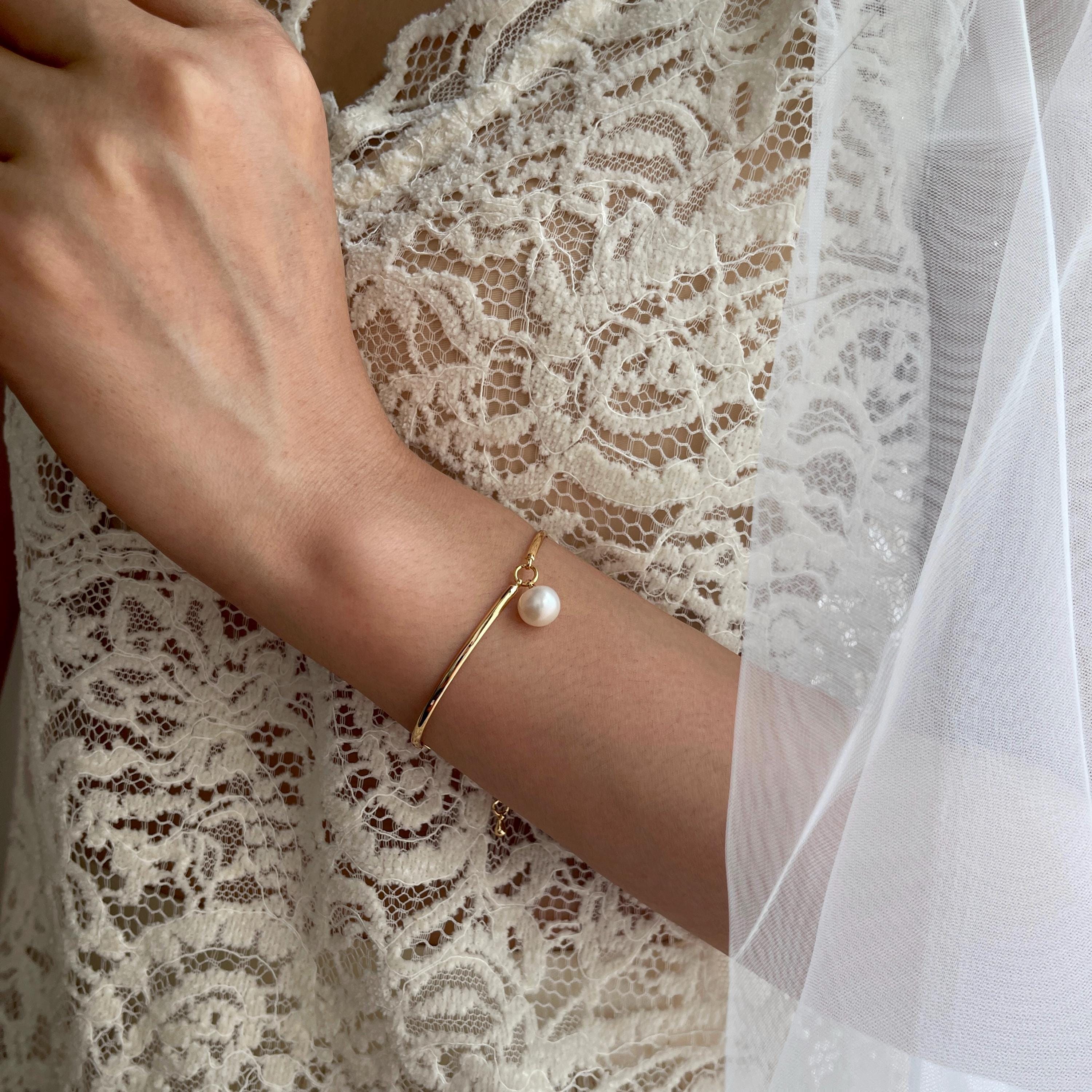 Fresh Water Pearl Bracelet, Minimalist Gold Bracelet, Bridesmaid Bracelet, Best Friend Gift, Sister-in-Law, Mother-in-Law Gift, Flower Girl