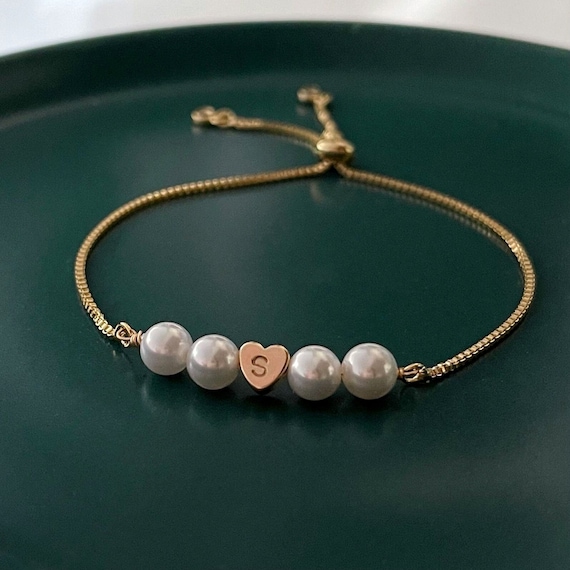 Personalized Bridesmaid Gift, Wedding Jewellry for Flower Girl Sister-in-Law Mother-in-Law, Fresh Water Pearl with Initial Heart Bracelet