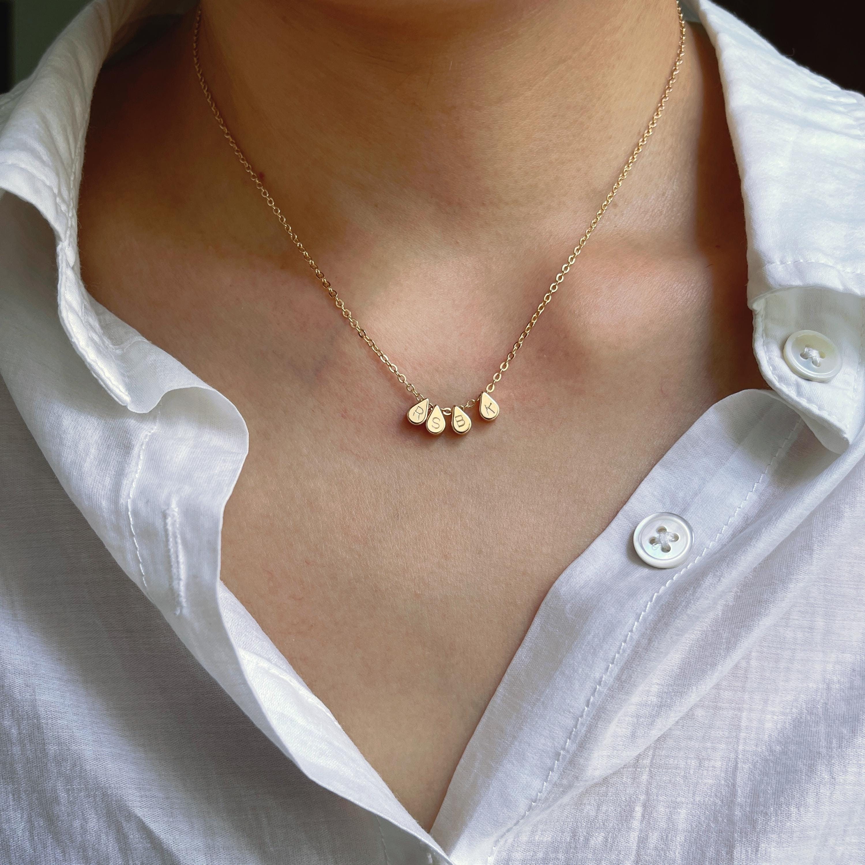 Engraved Flower Petals Necklace, Personalized 3/4/5 sisters Jewelry, Sisters gifts, Best Friends Necklace BFF Bracelet, Tear Drops Necklace