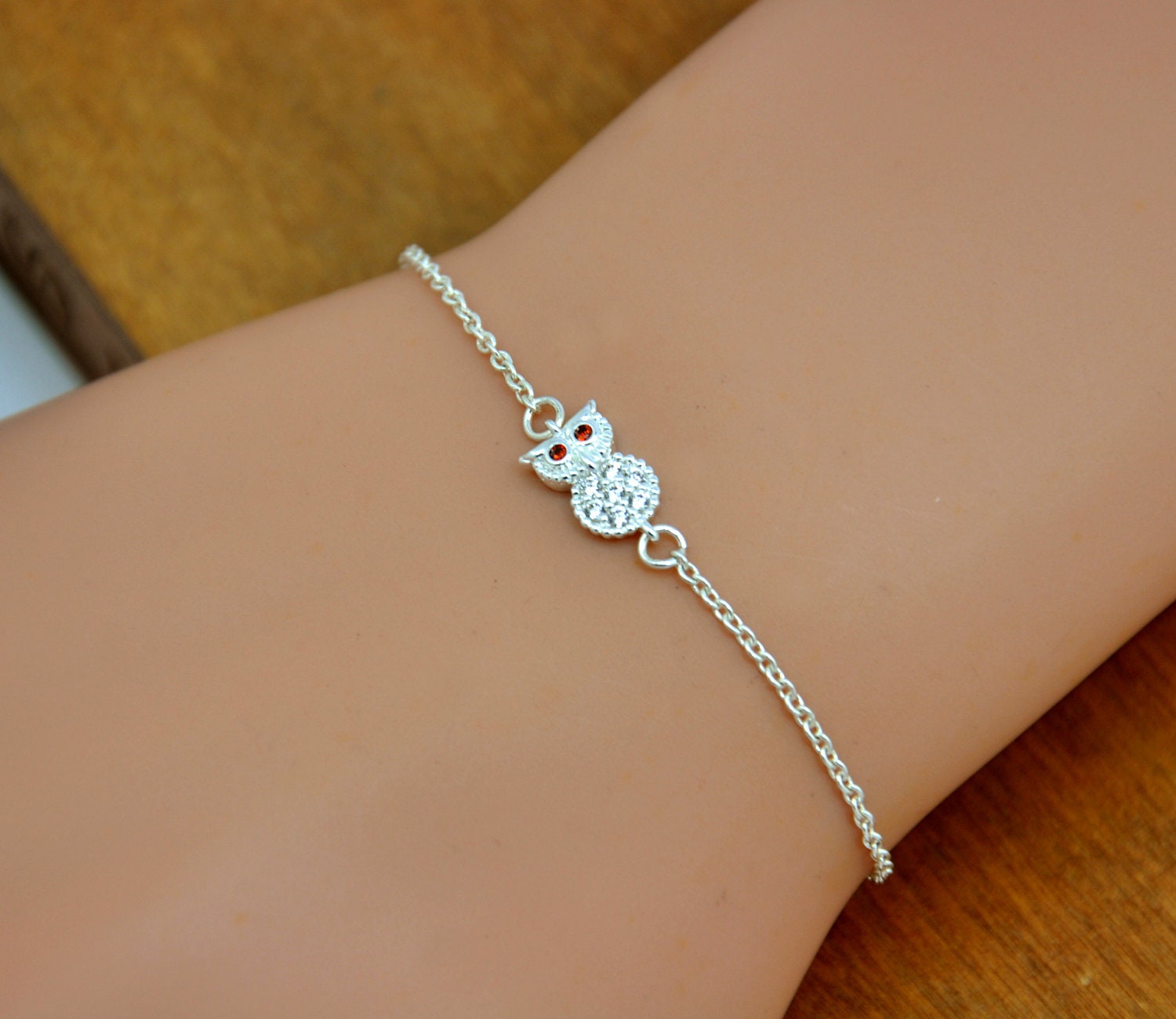 Tiny Owl Bracelet in Gold or Silver, Delicate Owl Bracelet, Cute Owl Bracelet, Birthday Gift, Everyd