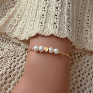 Custom Bridesmaid Bracelet Gift, Friendship Bracelet, Bridesmaid Proposal, Fresh Water Pearl Bracelet, 14K gold Silver Rose Gold Minimalist image 3