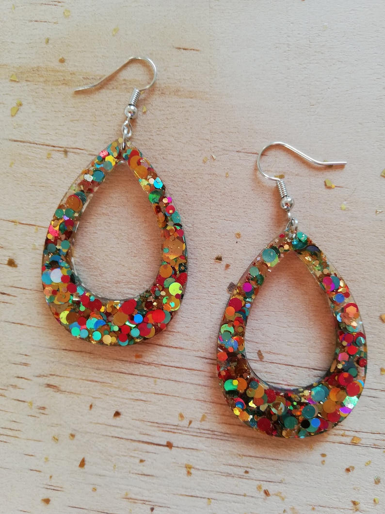 Boucles d'oreilles résine à paillettes Tutti Frutti image 5