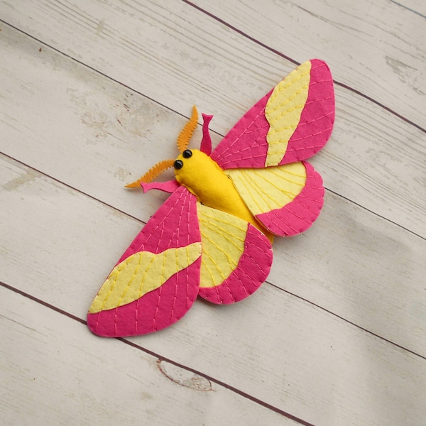 Polilla de arce rosada realista de fieltro Dryocampa rubicunda Polilla de fieltro Figura de mariposa de fieltro Figura de arce rosada Polilla rosa de fieltro Insecto de aprendizaje
