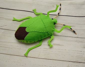 Cimice verde in feltro, figurina realistica di cimice, coleottero in feltro per giovani naturalisti, coleottero verde in feltro, insetti didattici per bambini, coleotteri didattici