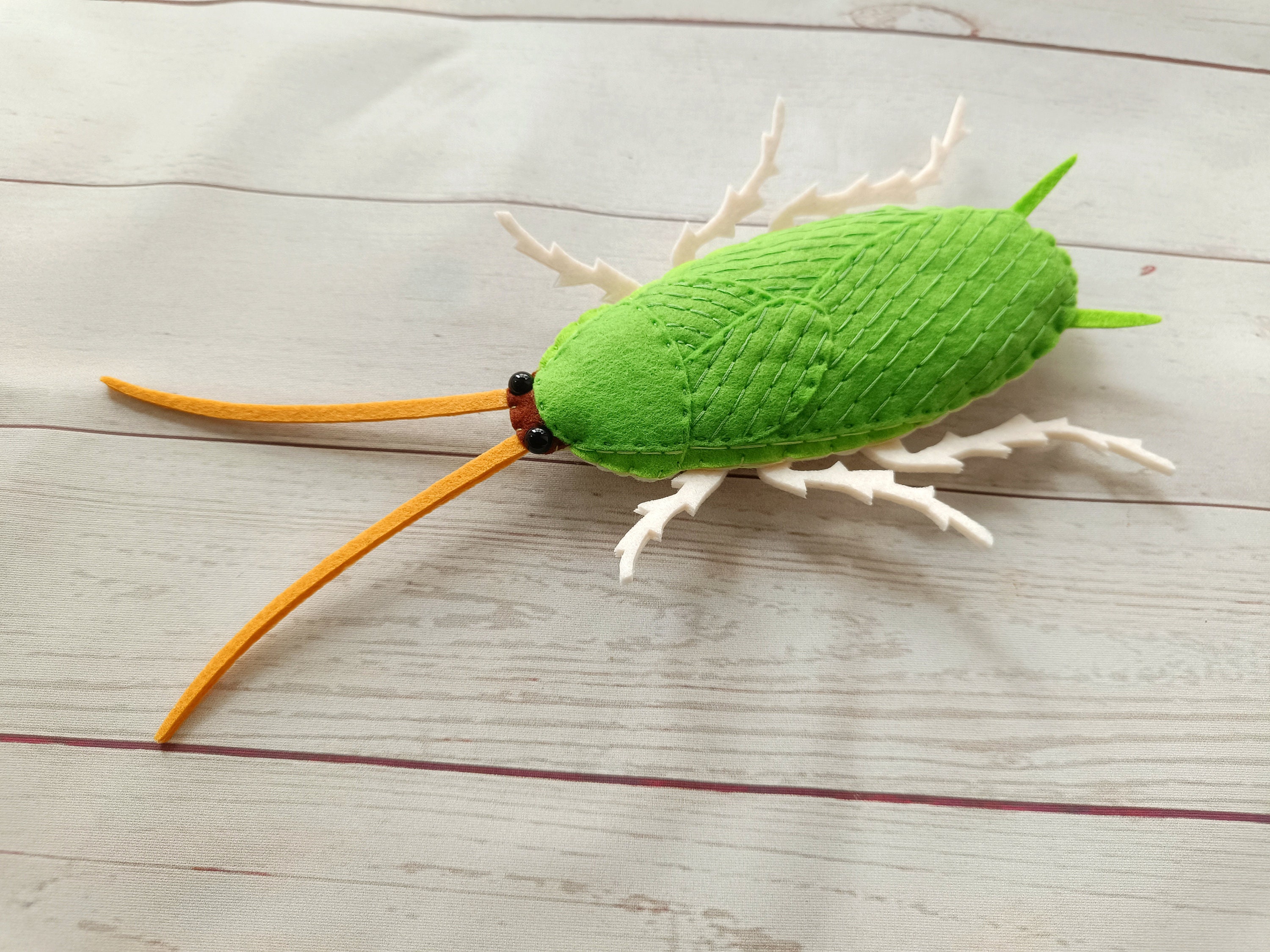 Realistic Banana Cockroach Green Cockroach Felt Figure Felted Panchlora ...
