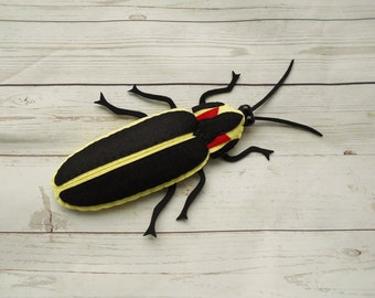 Realistic Firefly from felt Figure firefly Felted fire beetle for young naturalist Kids learns insects Lightning bug felt Felted firefly