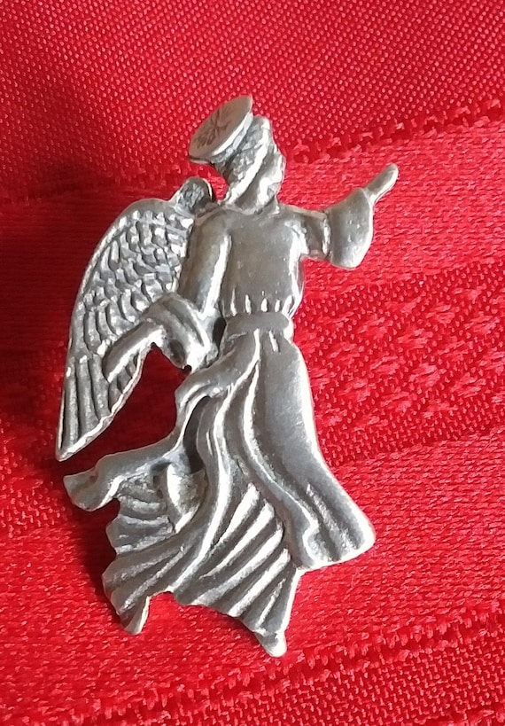 vintage guardian angel lapel Gem
