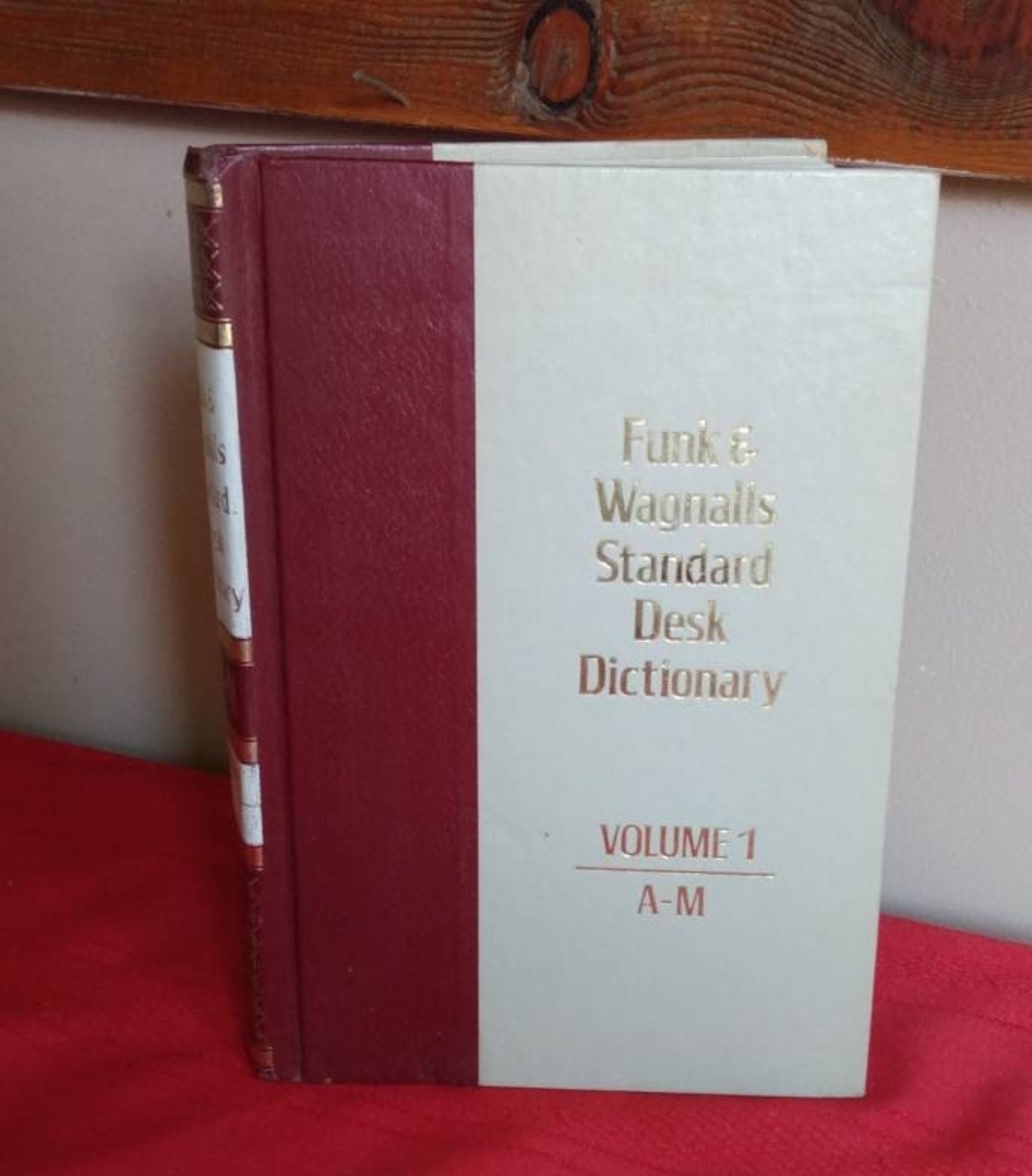 1979 Funk and Wagnalls Standard Desk Dictionary Volume 1 Hardcover Book ...