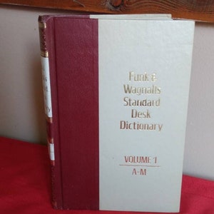 1979 funk and wagnalls standard desk dictionary volume 1 hardcover book