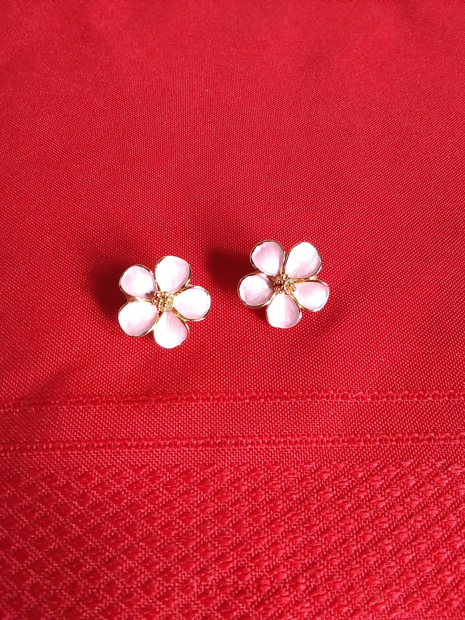 Vintage clip on earrings pink flower gold tone Etsy