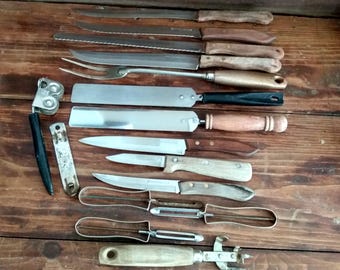 16 Pieces of Vintage Ekco Kitchen Utensils Knives Peelers Can openers Pearing Knife Miscellaneous Ekco