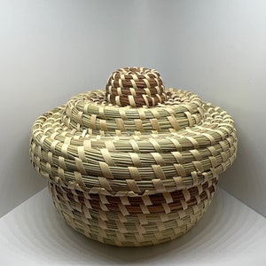 Sweetgrass Basket with Lid