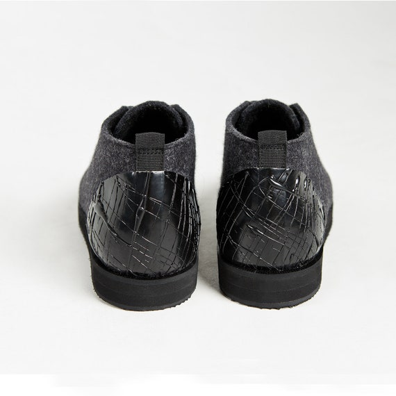 Sur mesure en feutre noirs unisexes chaussures pour les femmes avec des talons unique fait à la main en caoutchouc noir chaussures Designer Chaussure s Made d’automne pour commande Chaussures femmes chaussures | Fabrication Habile
Sur mesure en feutre noirs unisexes chaussures chaussures chaussures pour les femmes avec des talons unique fait à la main en caoutchouc noir chaussures Designer Chaussure s Made d’automne pour commande Chaussures femmes chaussures | Fabrication Habile
48e3db
