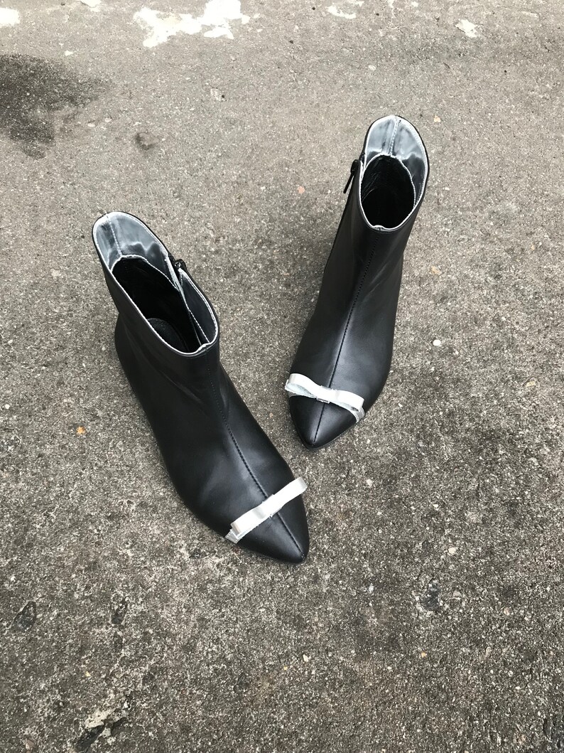 black flats size 7
