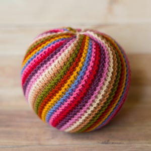 Waldorf knitted multicolored big ball Wool knit varicolored ball Rainbow Ball Waldorf Toys Montessori Ball Sensory Ball Colorful ball Balls