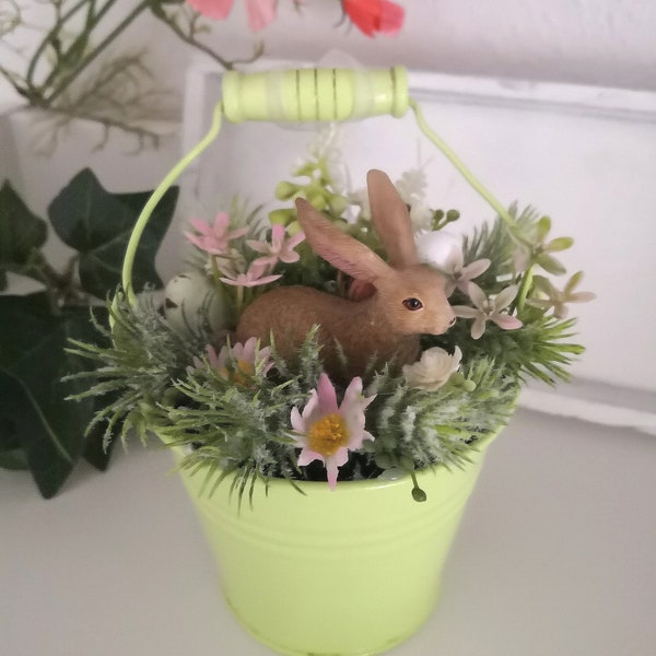 Frühlingsgesteck mit Hasen Fensterdeko Ostern Ostergesteck Osterdeko