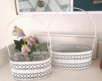 Spring decoration metal basket Shabby Chic white table decoration