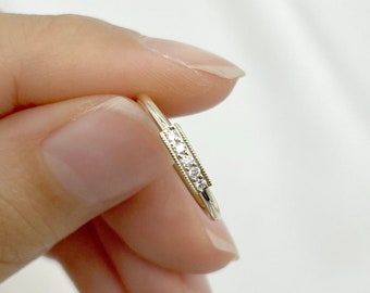 Stackable Ring / 14k Gold 5 Diamond Ring / Minimalist Diamond Band / Simple Wedding Band / Gold Wedding Ring / 14k Solid Gold Ring