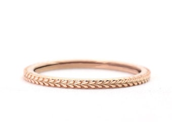 Tiny Heart Infinity Band / Mini Ring / Thin Band / 14k Gold Band / Wedding Band / Pinky Ring / Stack Ring / Stacking Ring / Gold Ring