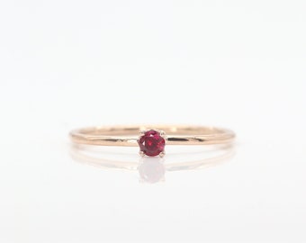 Dainty Hammered Ring / 14k Birthstone Ruby Ring / July Birthstone Ring / 14k Solid Gold Ring / 14k Gold Ruby Ring / Simple Wedding Ring