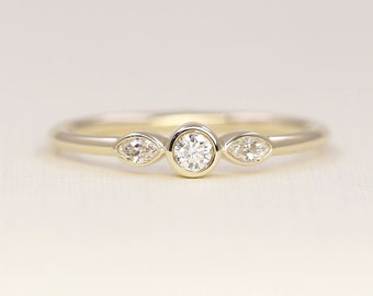 Diamond Wedding Band / Dainty Diamond Ring / Tiny Wedding Ring / 14k Solid Gold Diamond Band / Marquise Wedding Band / 14k Gold Ring