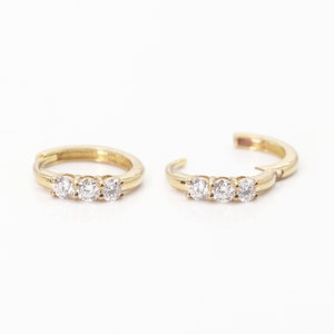 3 Diamond Tiny Hoop / 14K Gold Diamond Hoop Earring / Huggie Earring / Gold Earring / Dainty Diamond Huggie Hoop Earring / Diamond Earrings