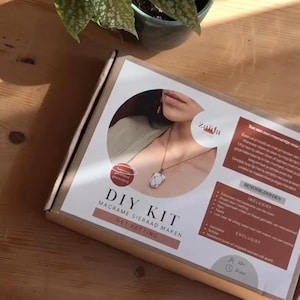 diy kit macrame, diy pakket macrame ketting, net ketting maken, edelsteen ketting diy