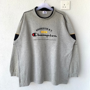 Felpa CHAMPION con grande logo.. felpa vintage.. taglia grande 3L