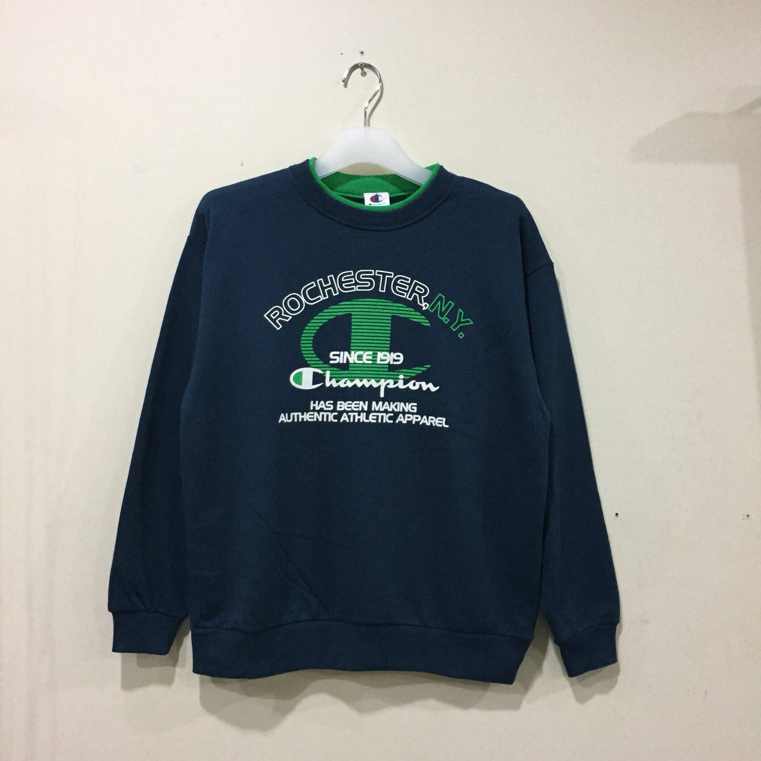 CHAMPION Sweatshirt Spell Out Big Logo.. Rochester N.Y. - Etsy Denmark