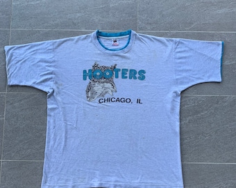 Vintage Hooters T-Shirt mit Chicago Logo, Größe XL