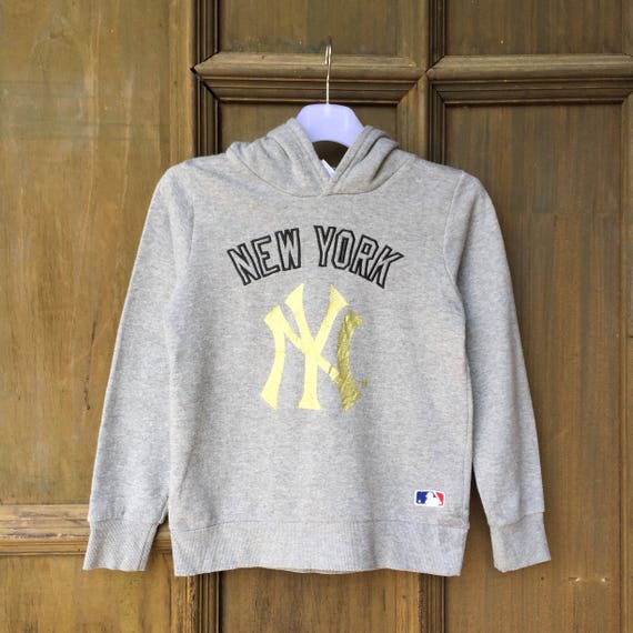 Yankees sweatshirt on sale youth