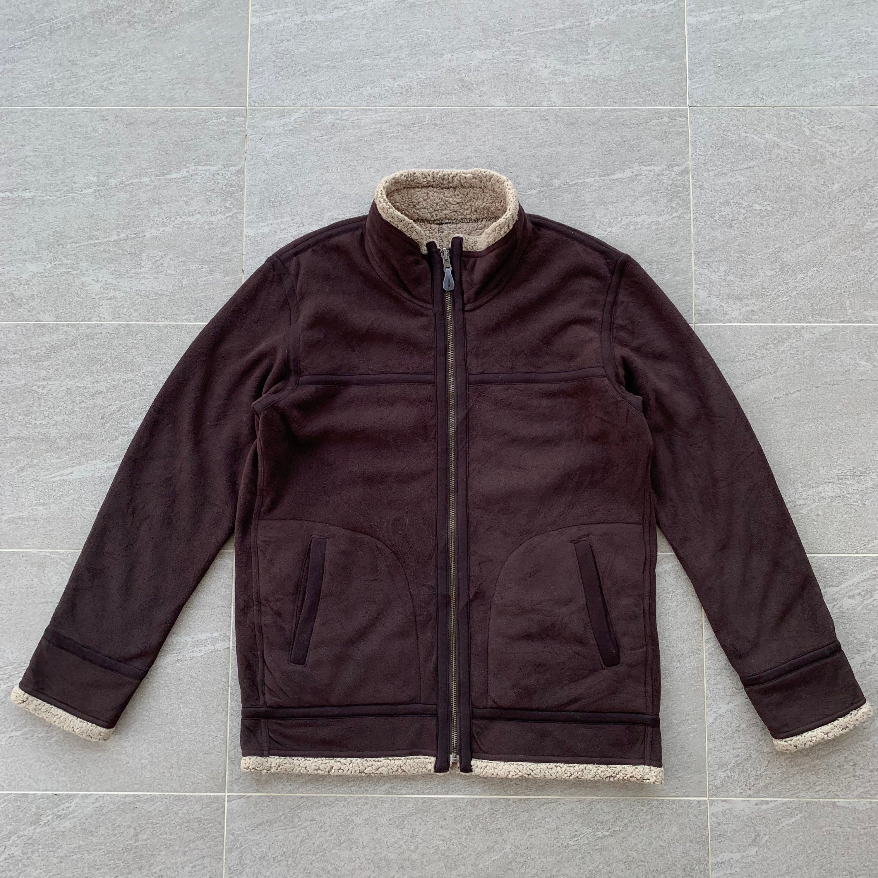 UNIQLO reversible jacket.. winter jacket.. fleece jacket. Japanese brand. Size L