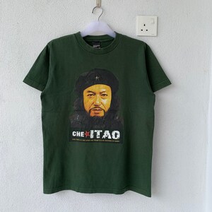 YOSHIMOTO KOGYO t shirt spell out big design.. Che Itao.. Japanese brand.. size M