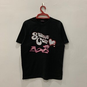 Maglietta PINK PANTER con grande disegno... dolce gatto... Maglietta vintage... taglia S