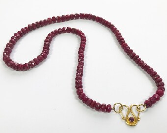 Vintage Indian Ruby Pebble Necklace in 22k Yellow Gold Great for That Special Someone with Cabochon Ruby