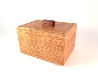 Handmade oak/walnut box, 18-001