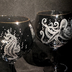 Vasos de ginebra con forma de globo, dorados y negros, grabados a mano, únicos en su tipo (juego de 2)