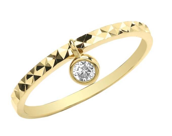 Ladies 9ct Yellow Gold Diamond Cut Band Ring With Cz Solitaire Charm Hallmarked 375 - Real 9K Gold