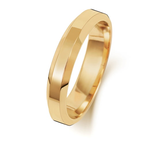 9ct bevelled edge wedding ring 9ct bevelled edge wedding ring