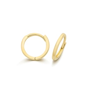 Small 9ct Yellow Gold 9mm Diameter Hinged D Shaped Huggies Hoop Earrings - Real 9K Gold