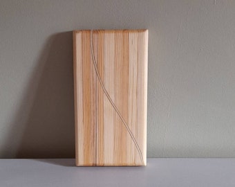 Small wooden pallet cutting board
