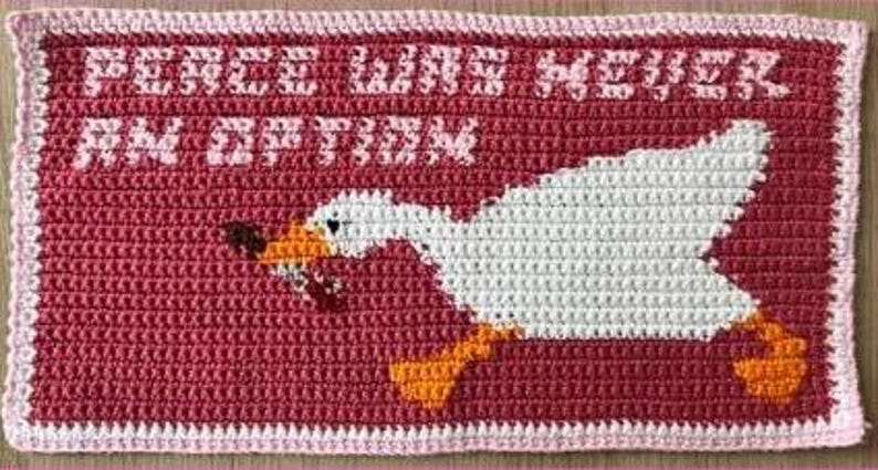 Patrón de crochet para tapiz de ganso violento (PDF/Descarga digital) imagen 1